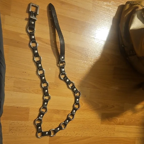 Vintage Black and Silver Chain Belt - Picture 5 of 6